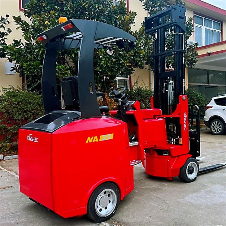 Articulated Forklift 2 ton