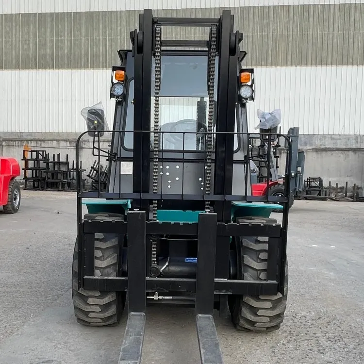 3.5 ton rough terrain forklift construction site