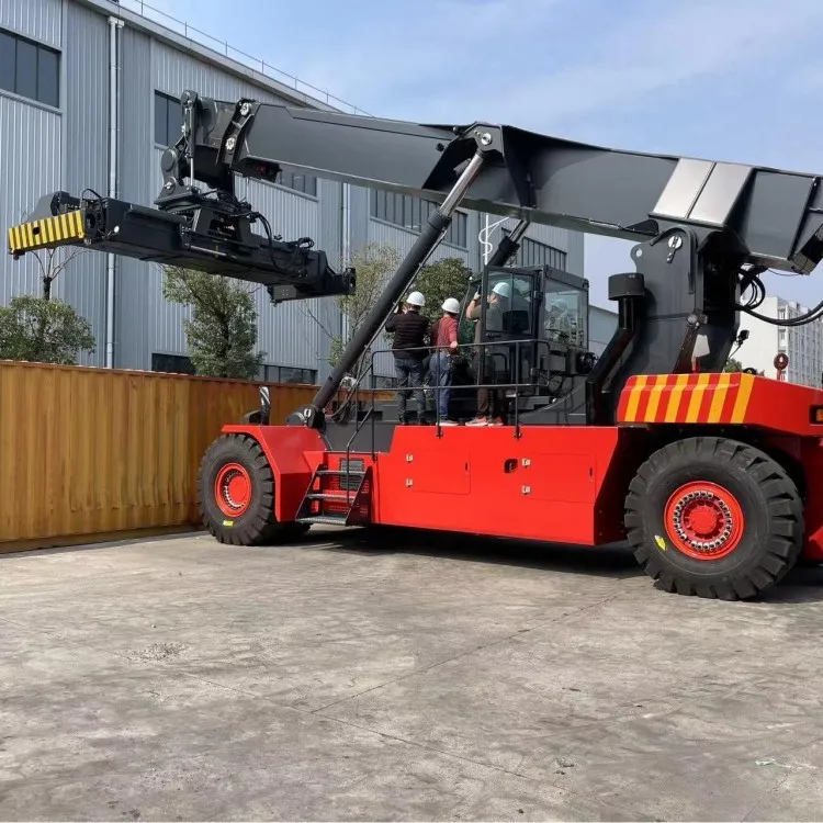 45 Ton Reach Stacker