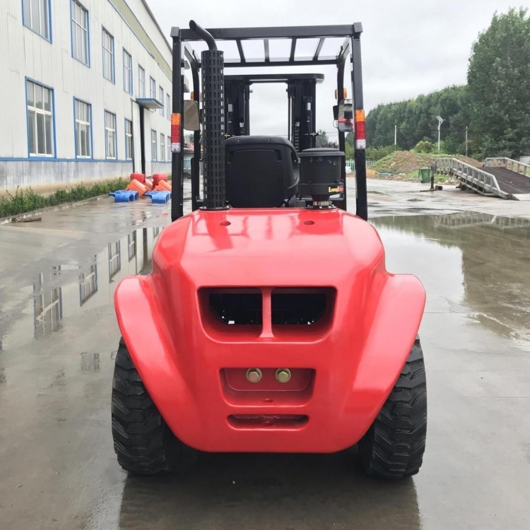 Rough Terrain Forklift 25 for yards