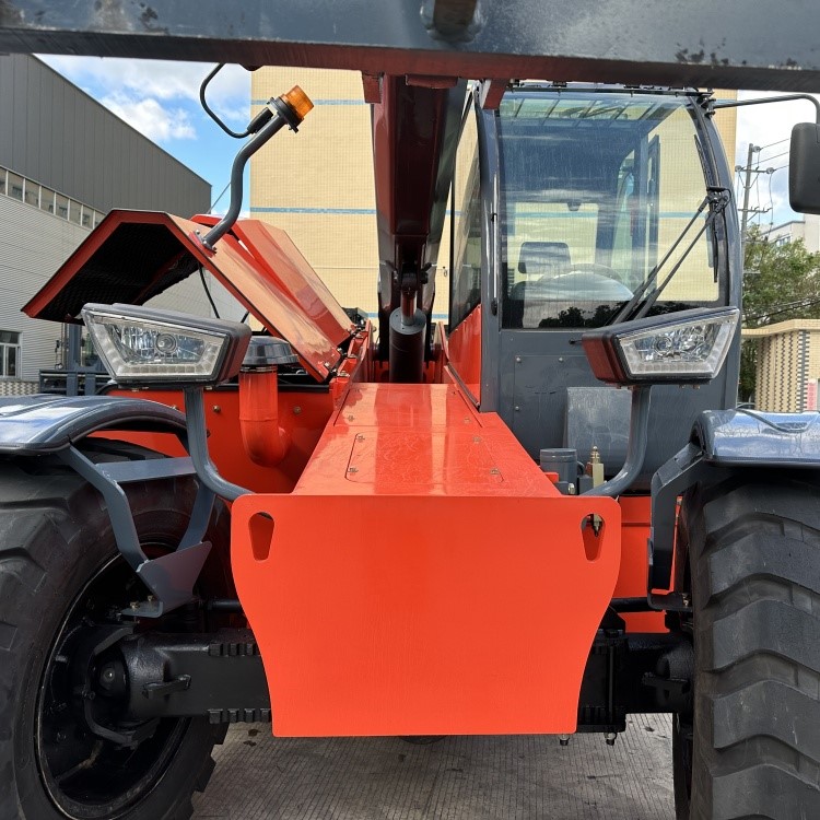 front chassis and cab of 5 ton telehandler front chassis and cab of 5 ton telehandler