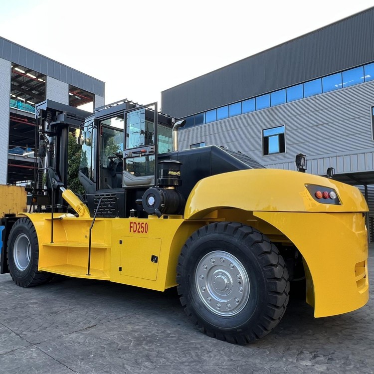 Heavy ports duty 28 ton forklift