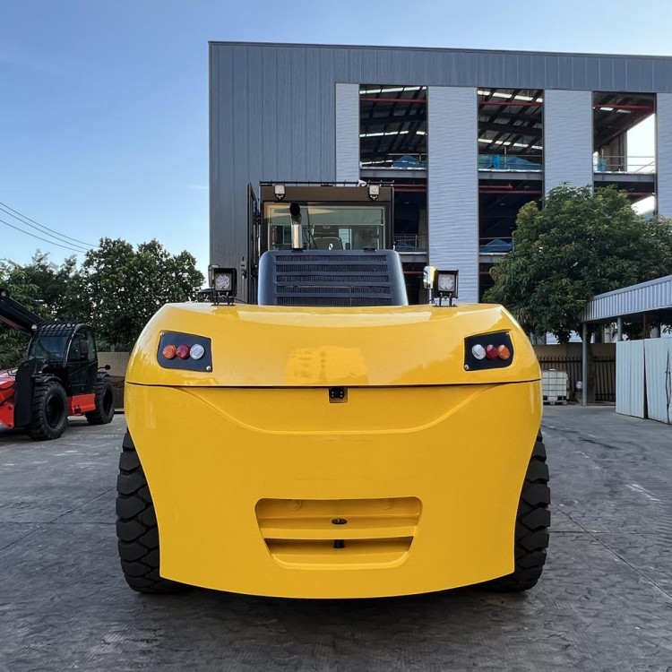 Terminals Heavy duty 28 ton forklift