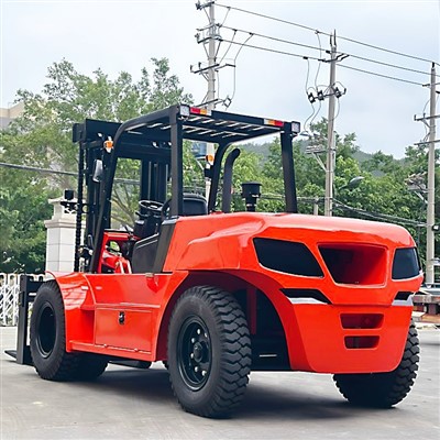 14 Ton Diesel Forklift