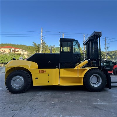 Diesel 28 Ton Forklift